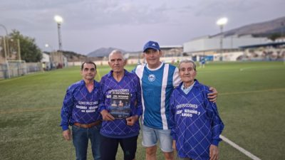 Hector Teodoro ( en representación de Pepe Teodoro), Pepe Cachorro, Francis Rico , Miguel Casuñas  