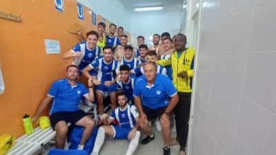 U.D.  Senior celebrando  el triunfo contra  el C.D. Churriana  