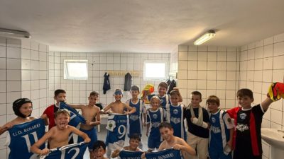 Celebración equipo benjamín contra C.D. Rincón